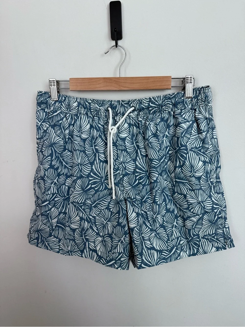 American Eagle Men’s 5” Flex Swim Trunks Medium